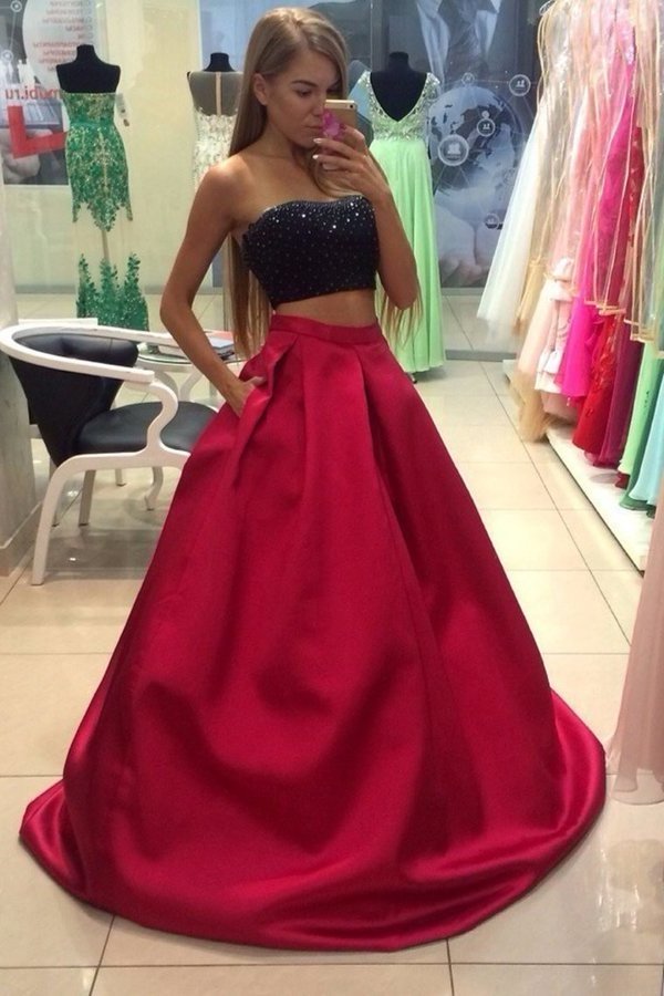 2022 Prom Dresses Sweetheart Satin With Beading P861F28J