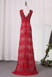 2022 Prom Dresses V Neck Lace With Beading And Slit PCEXYX1C