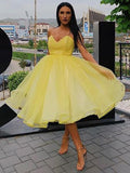 A-Line/Princess Ruffles Organza Sleeveless Sweetheart Knee-Length Homecoming Dresses TPP0004548